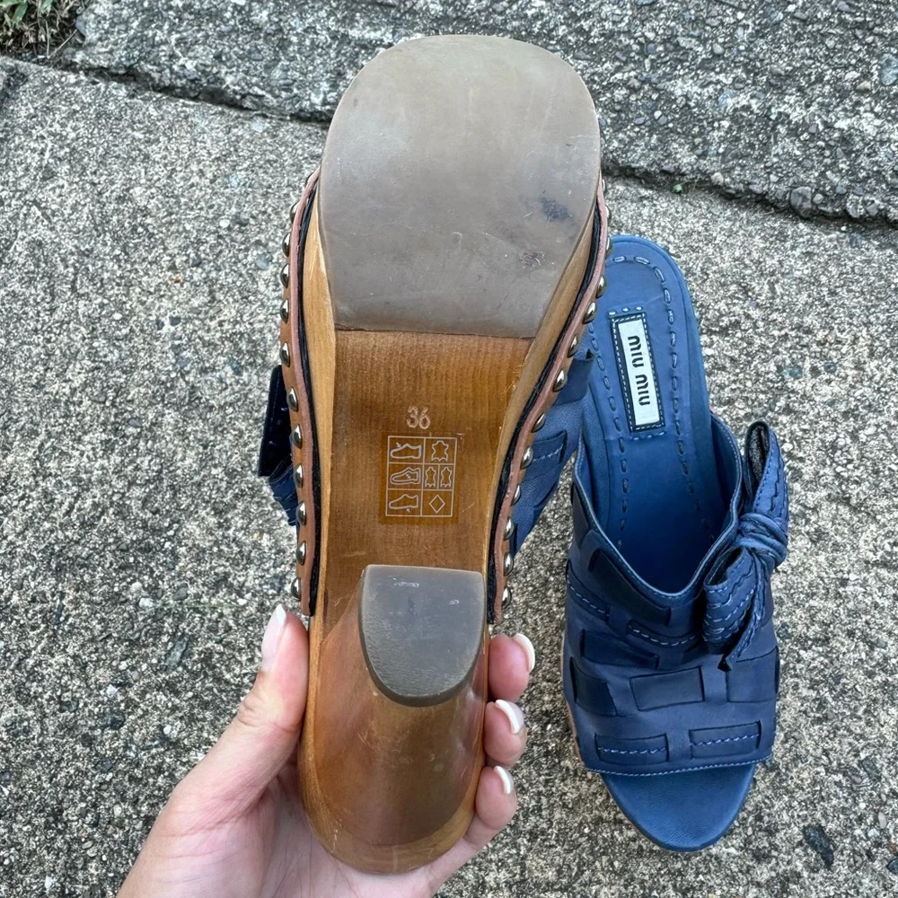 Miu Miu Blue Leather Bow‎ Studs Heeled Platform Clogs. Size 6
